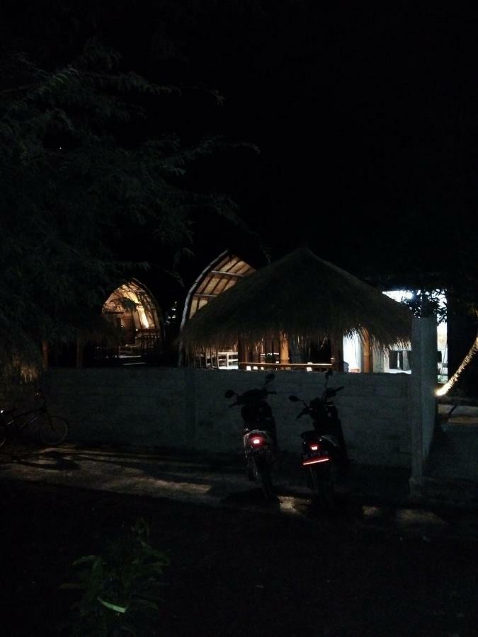 Bale Hostel Kuta (Lombok) Exterior foto